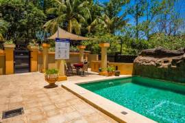 Portofino A4: Renovated 2-Bed Condo Just 200m from Tamarindo Beach