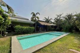 Tropical Resort & Restaurant For Sale In Cha Am Tropical Resort & Restaurant For Sale In Cha Am