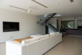 Alanna Yamu - Three Bedroom Duplex Condo with Sea Views and Private Pool
