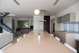 Alanna Yamu - Three Bedroom Duplex Condo with Sea Views and Private Pool