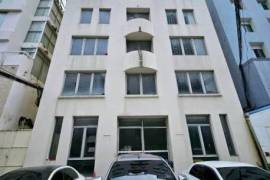 Spacious Building for Sale Just 20m from MRT Ratchada