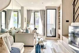 2 Beds Ultra Luxury Duplex Condo in Chatuchak