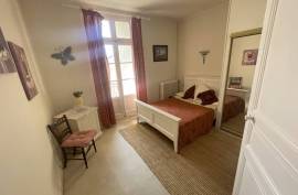 10 room, 317m2 Bourgeois style house for sale in Magalas - 399 000 € *