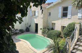 10 room, 317m2 Bourgeois style house for sale in Magalas - 399 000 € *