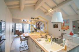 Roquebrune-Cap-Martin for sale beautiful duplex apartment in the heart of the medieval village.