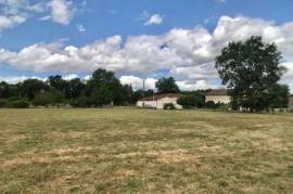 Beau terrain plat de 1300m²