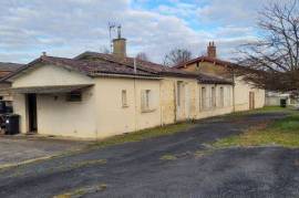 Dpt Gironde (33), à vendre SAINT SAUVEUR propriete avec nombreuses dépendances