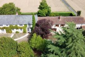 TWO 4bed houses side-by-side (193m² & 215m² gîte?), outbuildings, on 2659m², vg condition