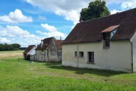 Sehr schönes, zu renovierendes Bauernhaus auf 6000 m2 Grunds