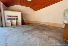 55M2 HANGAR ON BUILDING LAND IN CAMARET-SUR-AIGUES