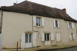 Investment building: Stone house (approx 285m2), divided int