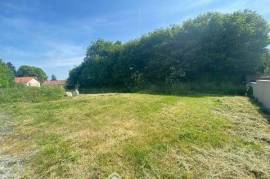 Terrain constructible - 848m² - Pouzauges