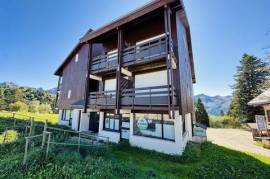 Commercial premises walls at the foot of the slopes in Guzet Neige 09140