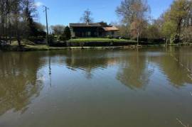 Chabrac - Fabulous house, gite, garage, land and lakes - business opportunity