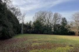 Beautiful building plot on 994m² in Solignac