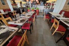 Restaurant - Pizzeria placé entre gare, quartier tertiaire et palais de justice