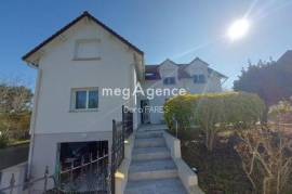 **Maison 8P sur PLAISIR dans le 78 **
