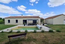 4 chambres, beaux volumes à vivre, Double garage.