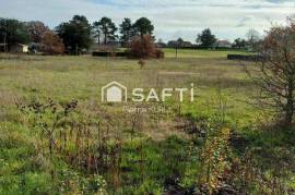 Beau terrain plat de 1554m2