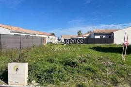 Terrain 348 m² Semussac