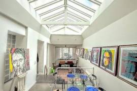 Artist's Loft in Biarritz  A Rare Living Space Just Steps from the Beach, in a Private and Peaceful Setting