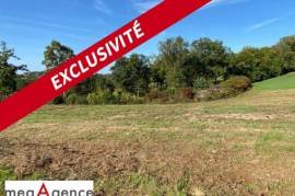 Terrain à bâtir 1298 m² à 2 minutes du bourg