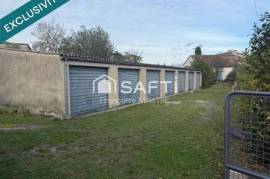 Ensemble de 7 garages