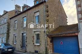 Maison de ville en pierres 6 chambres jardin garag