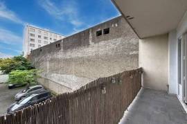 Charmant studio rénové avec balcon, cave et séchoir – Choisy-le-Roi T9