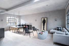 Such a Unique Urban  Loft Apartment with outside terrace