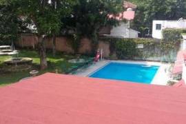Currently a hotel, this property can be designated as offices, consulting rooms, schools, apartments, etc.