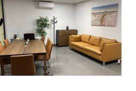 Loja / Estabelecimento Comercial em Faro (Sé e São Pedro) de 525,00 m²