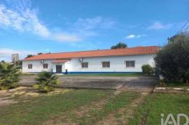 Loja / Estabelecimento Comercial em Arrabal de 890,00 m²