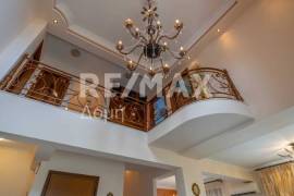 Maisonette 210 sq.m for sale