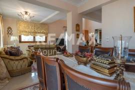 Maisonette 210 sq.m for sale