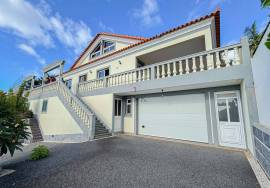 3 Bedroom House + 1 T1 Detached in Estreito da Calheta