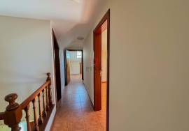 3 Bedroom House + 1 T1 Detached in Estreito da Calheta