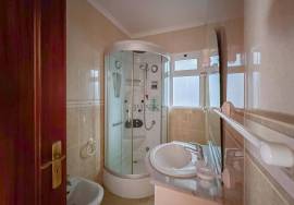 3 Bedroom House + 1 T1 Detached in Estreito da Calheta