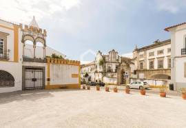 Restaurants / Bars / Shops  Évora Centro Histórico de Évora