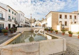 Restaurants / Bars / Shops  Évora Centro Histórico de Évora