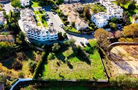 Urban land for construction, with Approved Project for Luxury Villa, in prime area of Alvor
