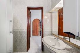 Live with Everything at the Door! T1+1 Central in Portimão Live with Everything at the Door! T1+1 Central in Portimão