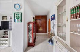 Live with Everything at the Door! T1+1 Central in Portimão Live with Everything at the Door! T1+1 Central in Portimão