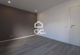 T2 with garage Completely Renovated in Santa Clara T2 with garage Completely Renovated in Santa Clara