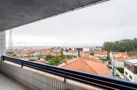 4 bedroom apartment, in Prime de Gaia area, in Rua de D.Dinis. 4 bedroom apartment, in Prime de Gaia area, in Rua de D.Dinis.