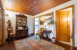 4 bedroom apartment, in Prime de Gaia area, in Rua de D.Dinis. 4 bedroom apartment, in Prime de Gaia area, in Rua de D.Dinis.