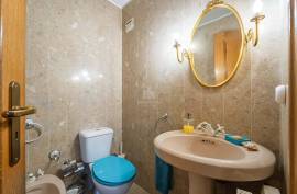 4 bedroom apartment, in Prime de Gaia area, in Rua de D.Dinis. 4 bedroom apartment, in Prime de Gaia area, in Rua de D.Dinis.