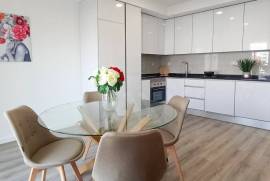 Apartamento T3 em Benfica com Cozinha Equipada Apartamento T3 em Benfica com Cozinha Equipada