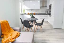 Apartamento T3 em Benfica com Cozinha Equipada Apartamento T3 em Benfica com Cozinha Equipada