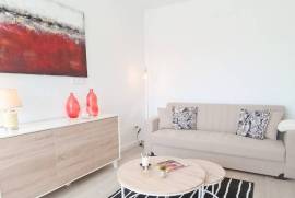 Apartamento T3 em Benfica com Cozinha Equipada Apartamento T3 em Benfica com Cozinha Equipada